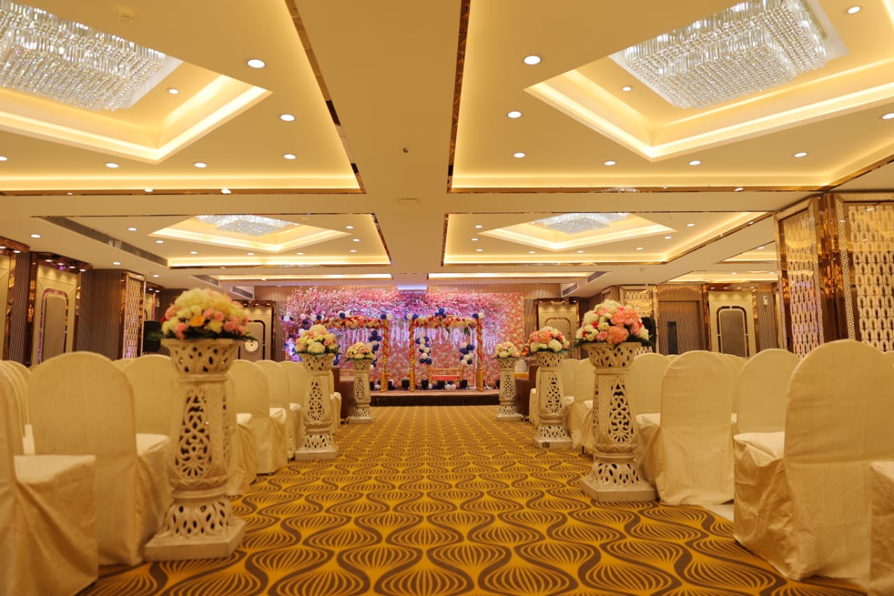 Decor & Stage Design at Ashoka Banquets